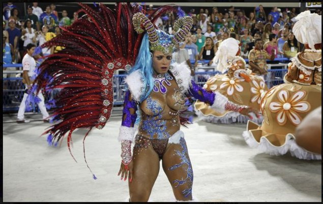 Андреа Мартинс Бразилия карнавал