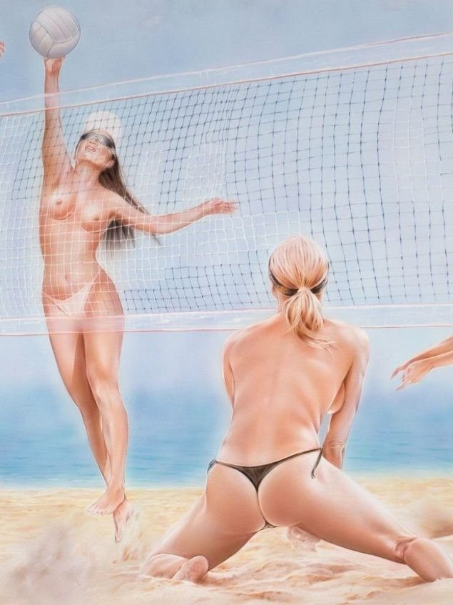 Голые волейболистки на пляже