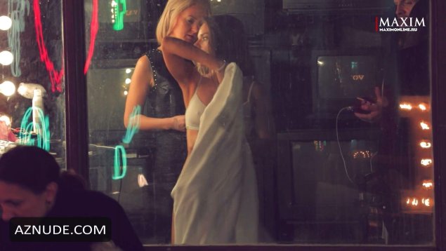 Голая универ