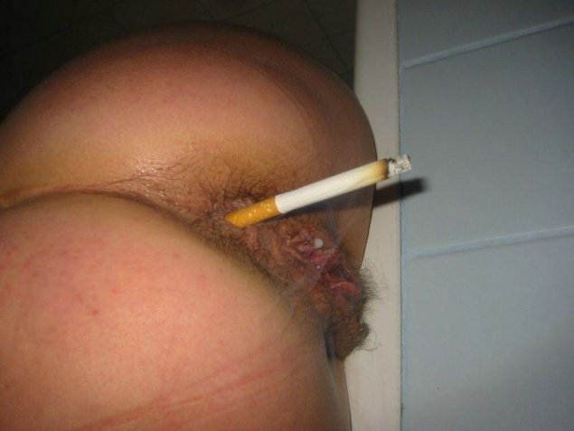 Фото голых курящих женщин