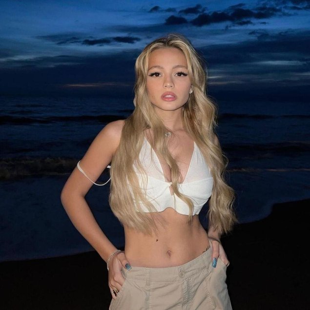 Валя карнавал юля гаврилина и катя голышева