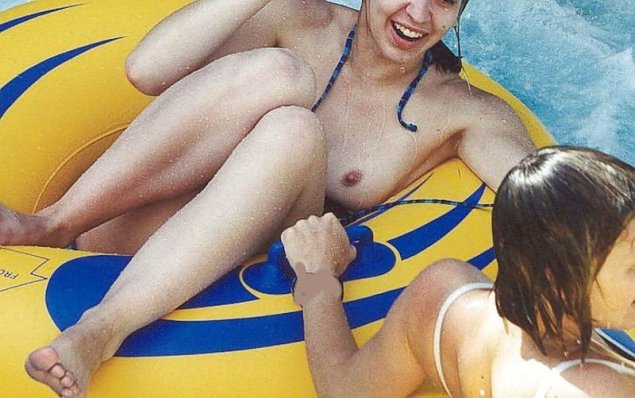 Подсмотрено в аквапарке