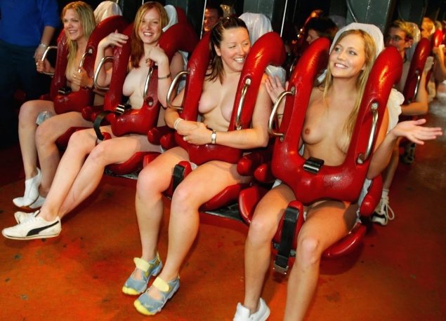 Грудь на аттракционе