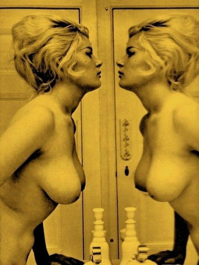 Шведская актриса Анита Экберг голая