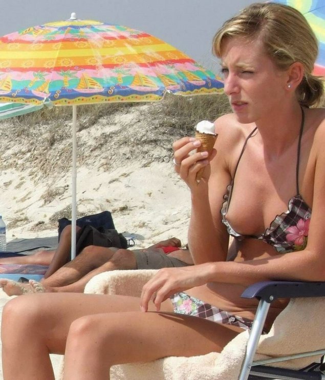 Засвет сиськи