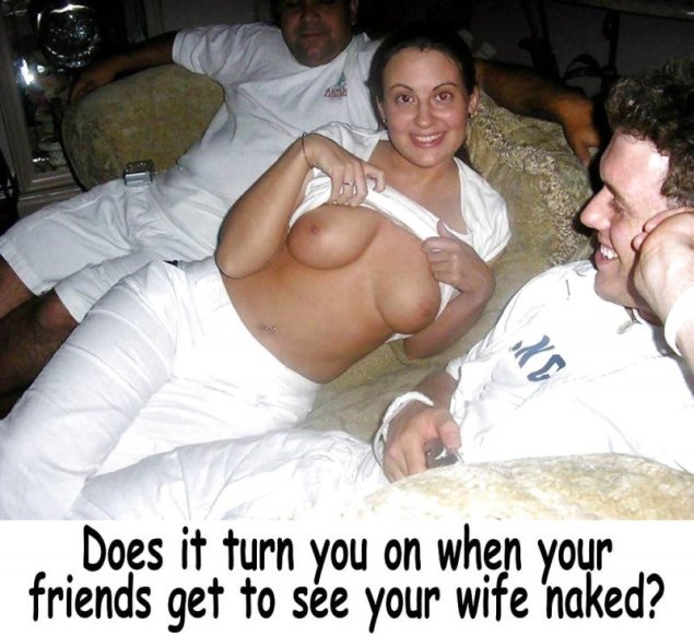 Сисястая брюнетка