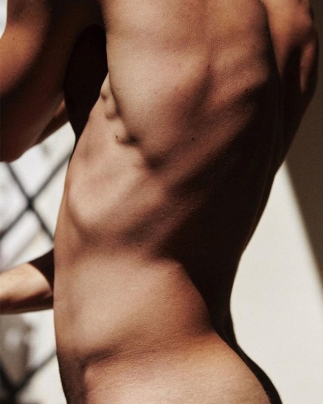 Красивое тело юноши Эстетика