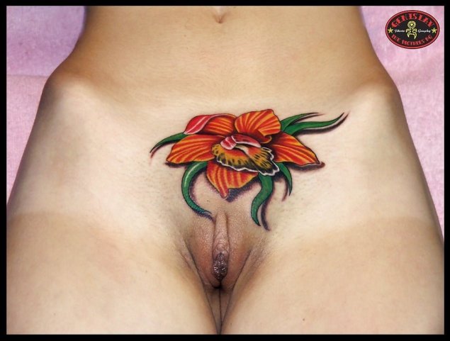Интимные тату на влагалище