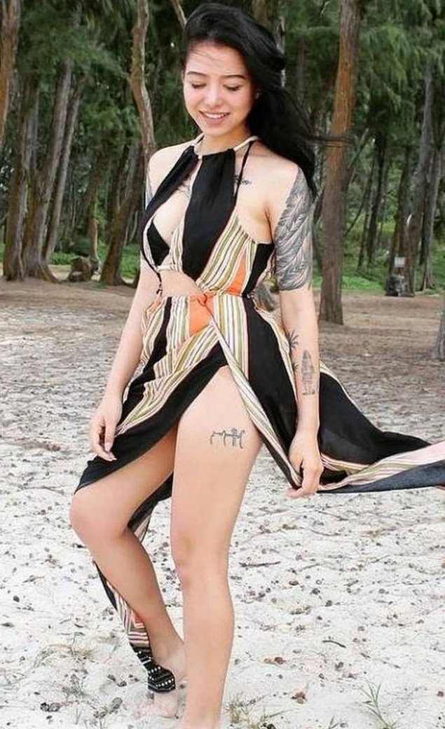 Тиктокерша bellapoarch