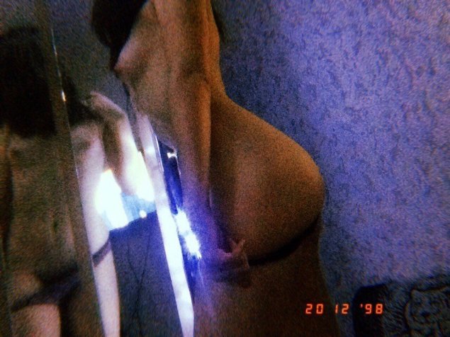 Сливы интимных фотографий