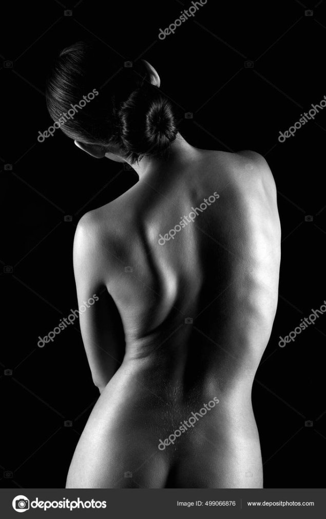 Голые девушки со спины
