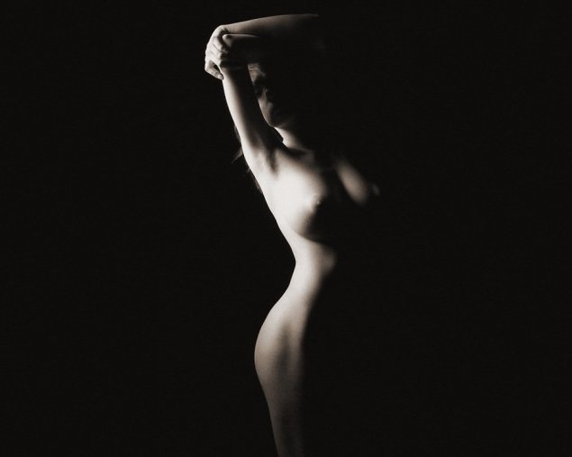 Голые женщины черно белое