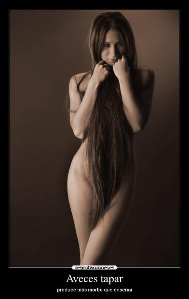 Девушки с длинными волосами ню