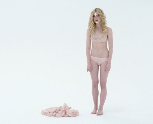 Эль Фаннинг в Нижнем белье