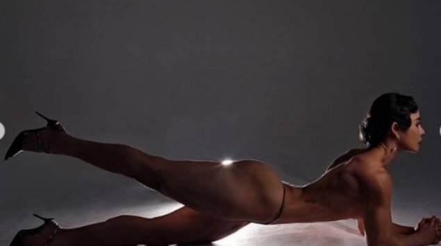 Юань херонг бодибилдер голая