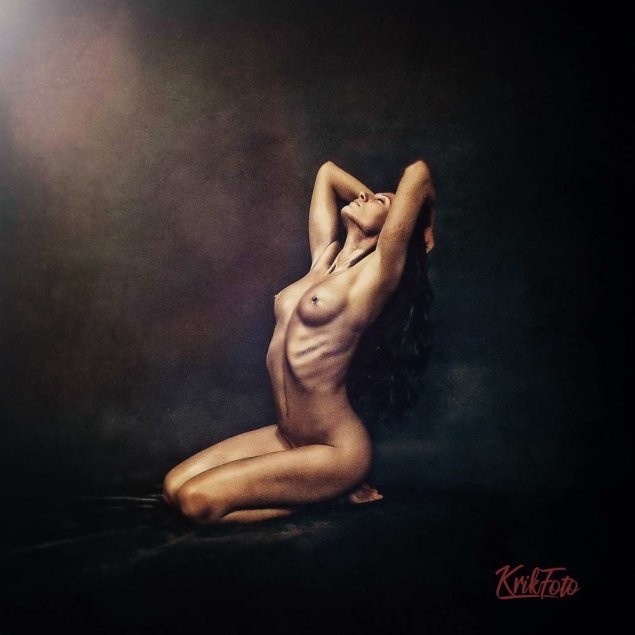 Профессиональная съемка голых женщин