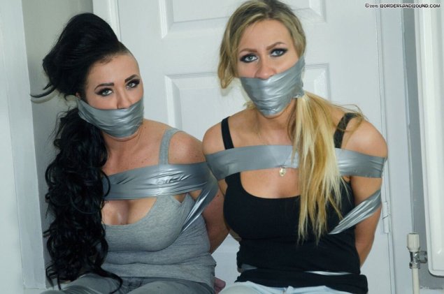 Голые связанные девочки скотчем