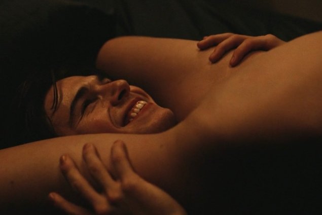 Эротические сцены из сериала эйфория