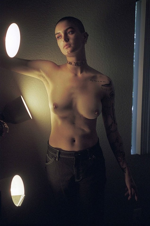 Ким Флауэрс голая в фильме