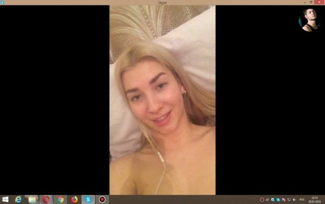 Девочка разделась в перископе