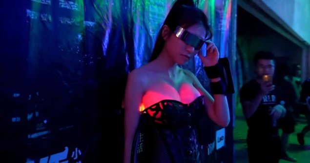 Светящиеся силиконовая грудь