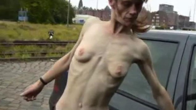 Зрелые худые маленькие сиськи