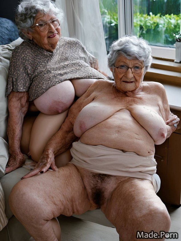 Зрелая бабушка