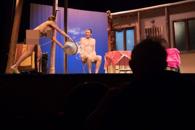 Театральные постановки с обнажением