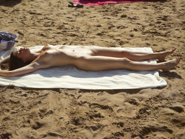 На пляже эро