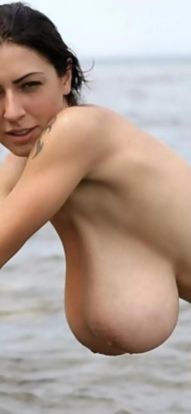 Красивые висячие сиськи