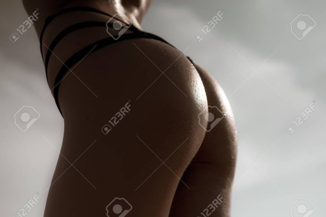 Женская ягодица