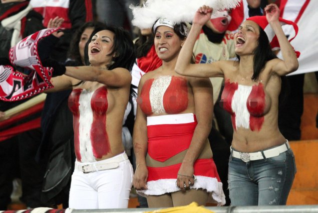 Футбольные болельщицы