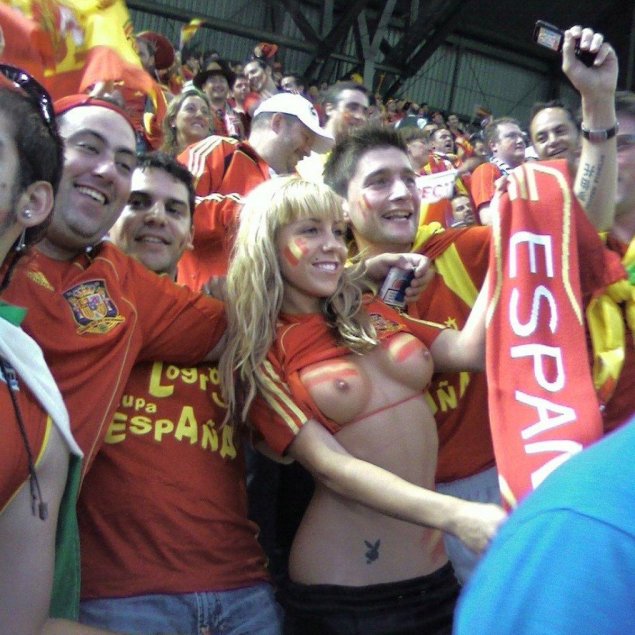 Болельщицы сборной испании