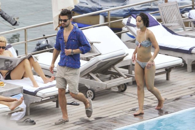 Доминик купер и рут негга