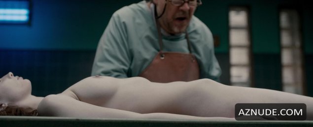 Демон внутри the autopsy of jane doe 2016
