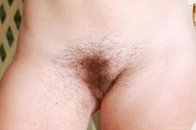 Первые волосики в промежности