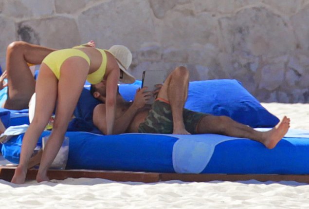 Джошуа боуман и эмили ванкэмп