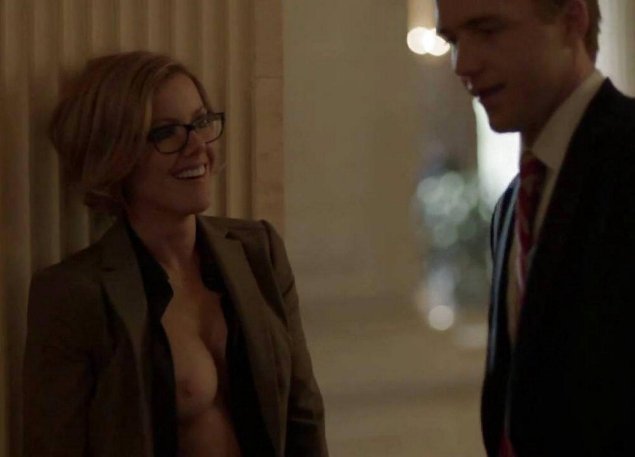 Кэтлин робертсон босс грудь голая