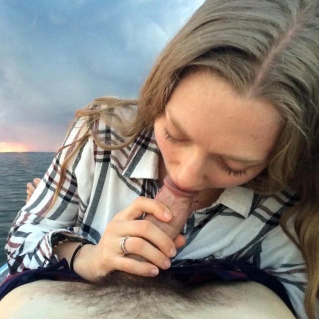 Аманда сейфрид на лодке 18