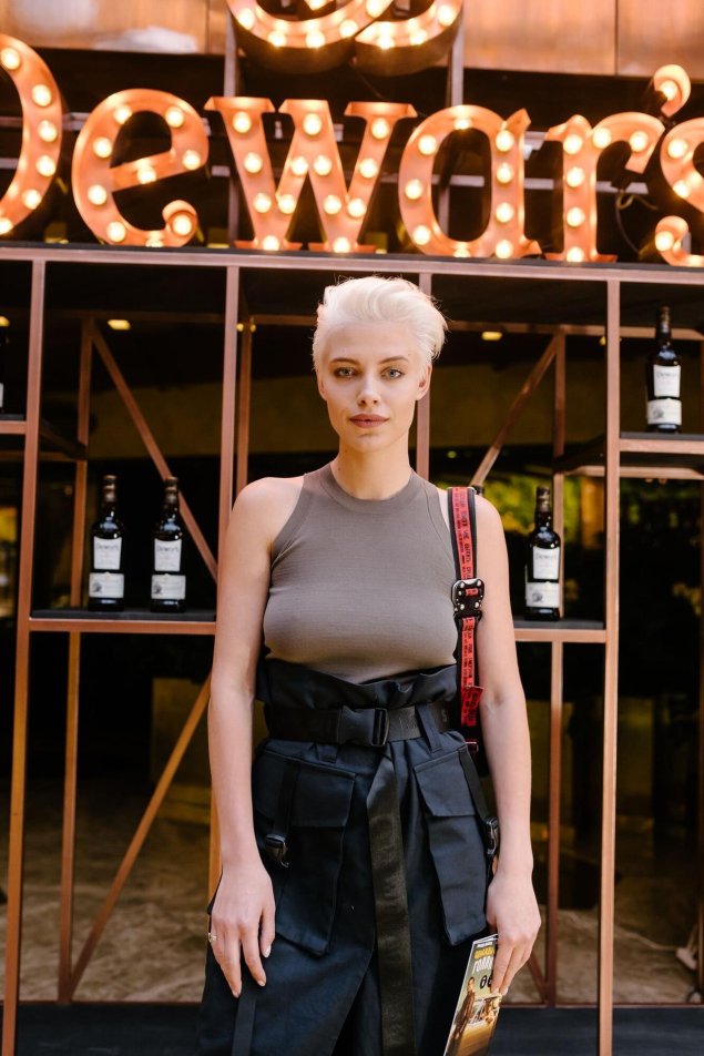 Снежана самохина с длинными волосами