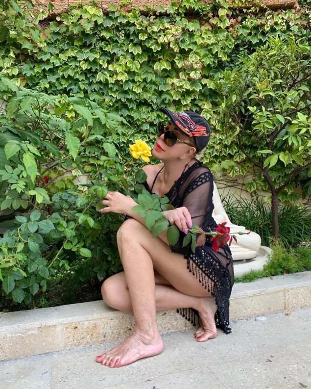 Любовь успенская топлес