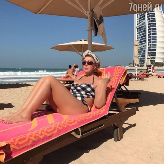 Любовь успенская в купальнике