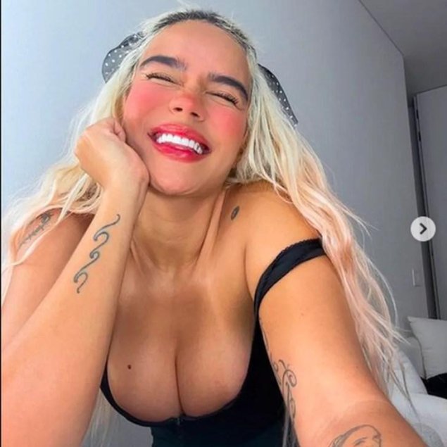 Красивая знаменитость