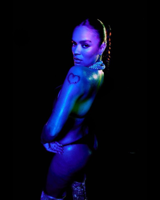 Savage x fenty rihanna's show vol.4