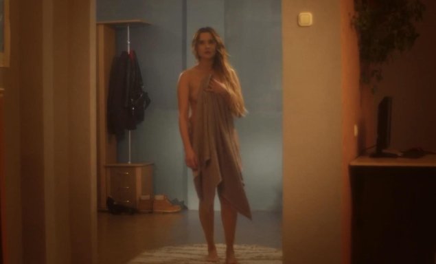 Откровенные сцены