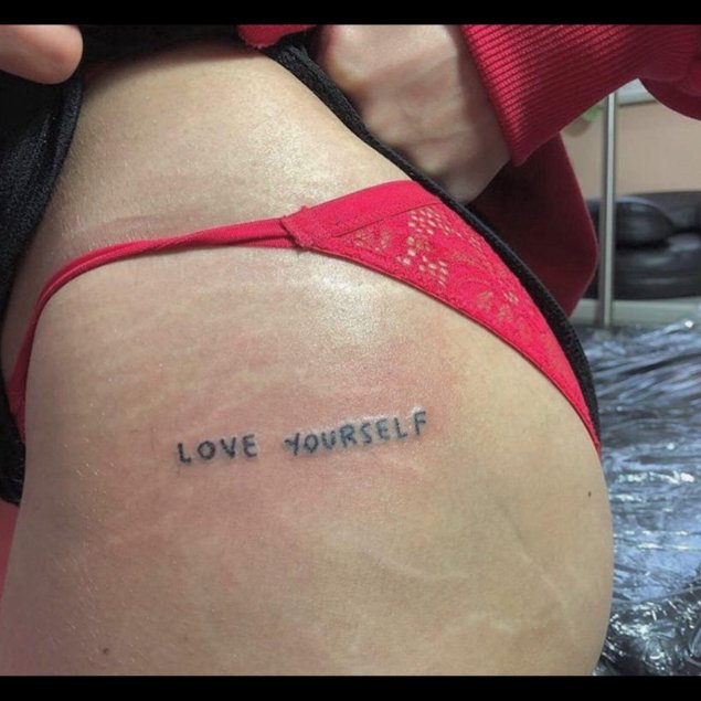 Татуировка на попе