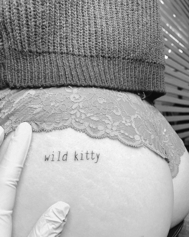 Тату на попе для девушек