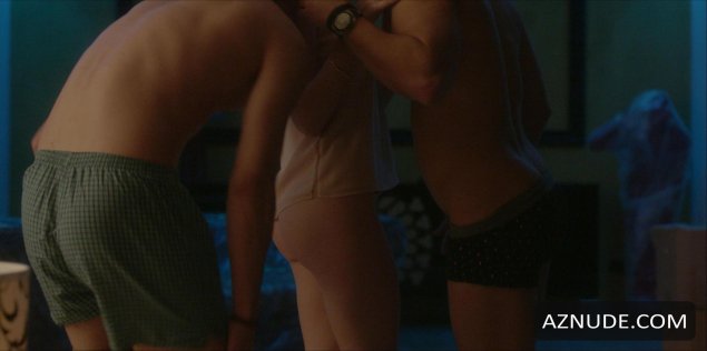 Стивен амелл в трусах