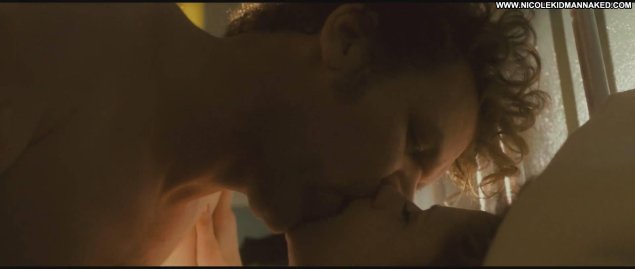 Том хиддлстон постельные сцены