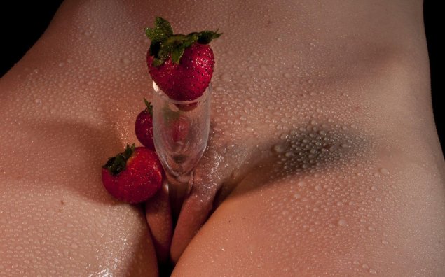 Клубничка лиза мастурбация